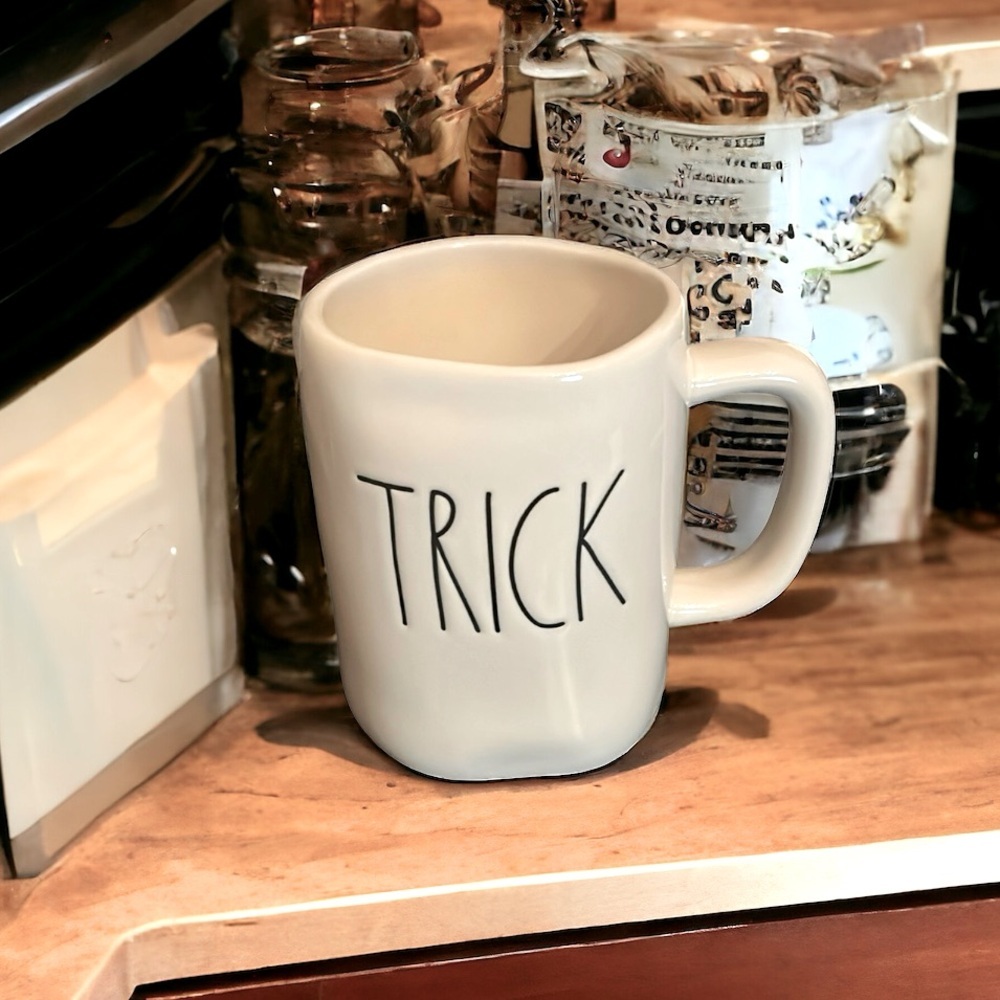 NWT RAE DUNN Large TRICK Mug